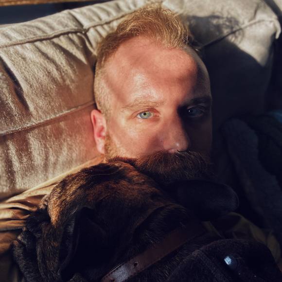 Meet your Posher, Zac - Picture 1 of 1